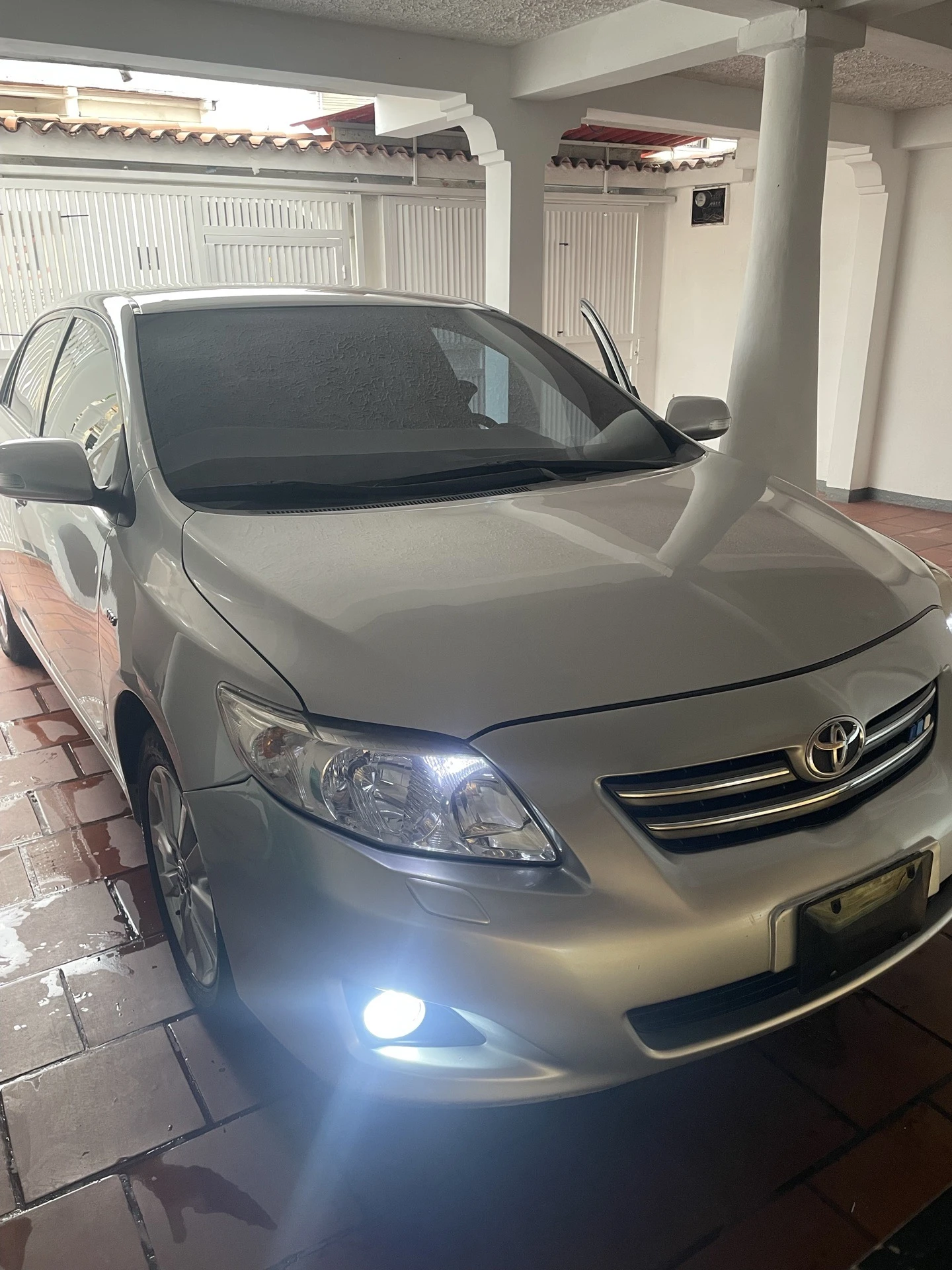 2010 Toyota Corolla Gli — photo 6