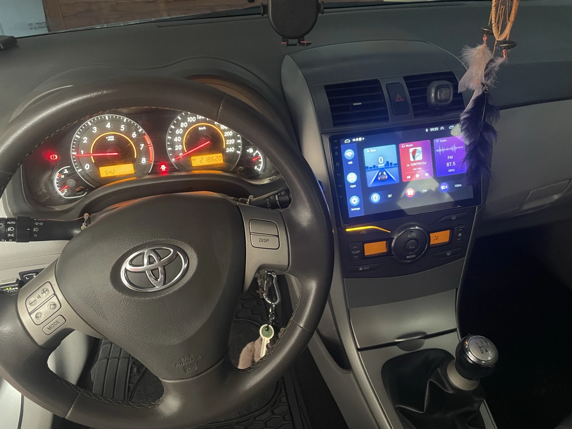 2010 Toyota Corolla Gli — photo 12