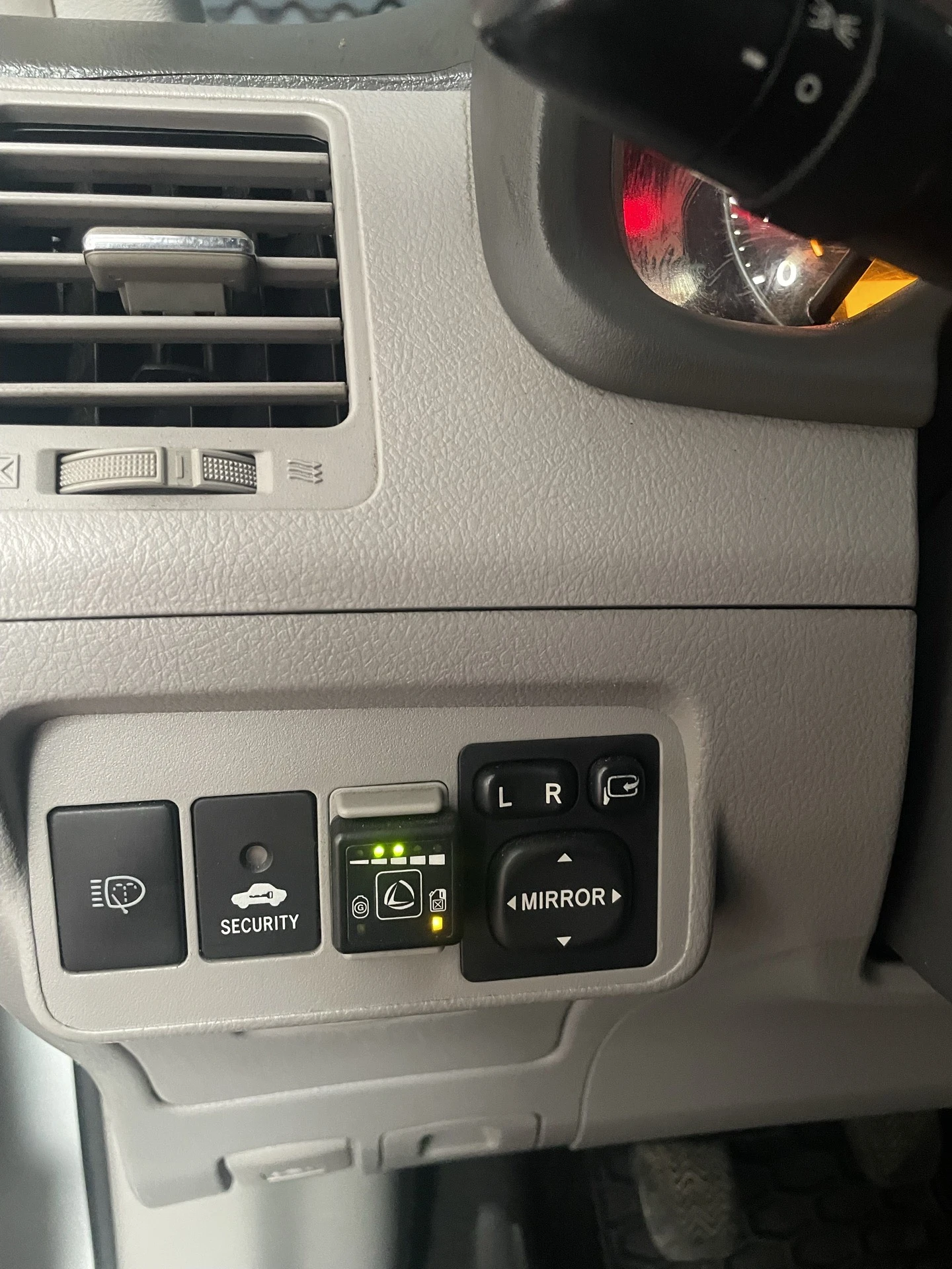 2010 Toyota Corolla Gli — photo 14