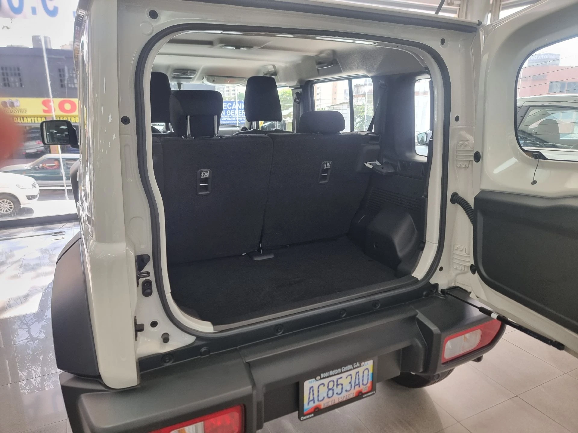 2024 Suzuki Jimny GLX — photo 8