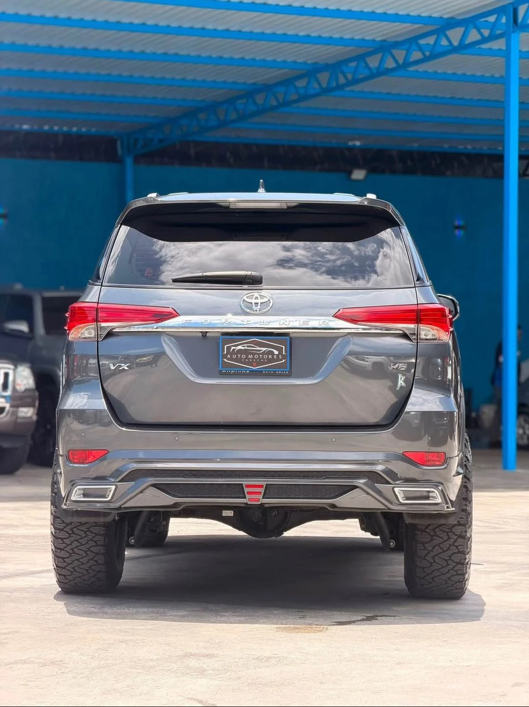 2024 Toyota Fortuner Dubai VX 4.0 — foto 6
