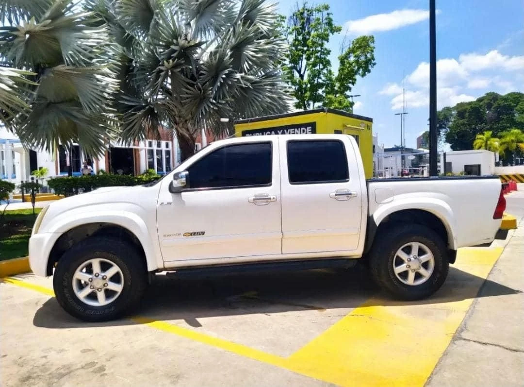 2011 Chevrolet LUV D-MAX 4x4 — photo 3