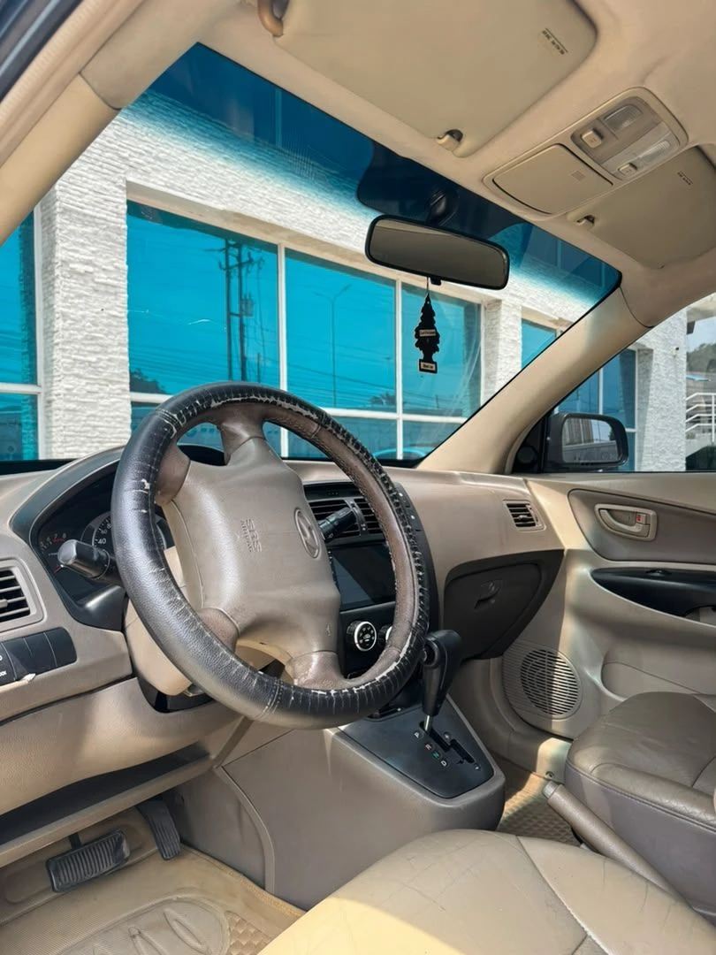2008 Hyundai Tucson — photo 2