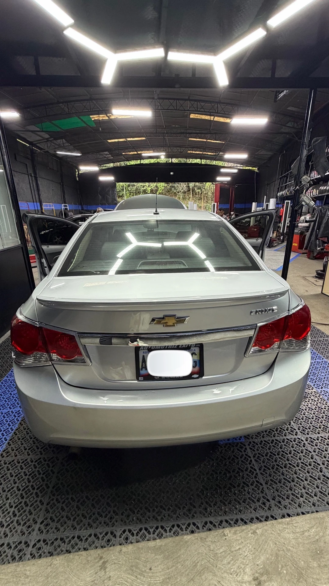 2013 Chevrolet Cruze — photo 4
