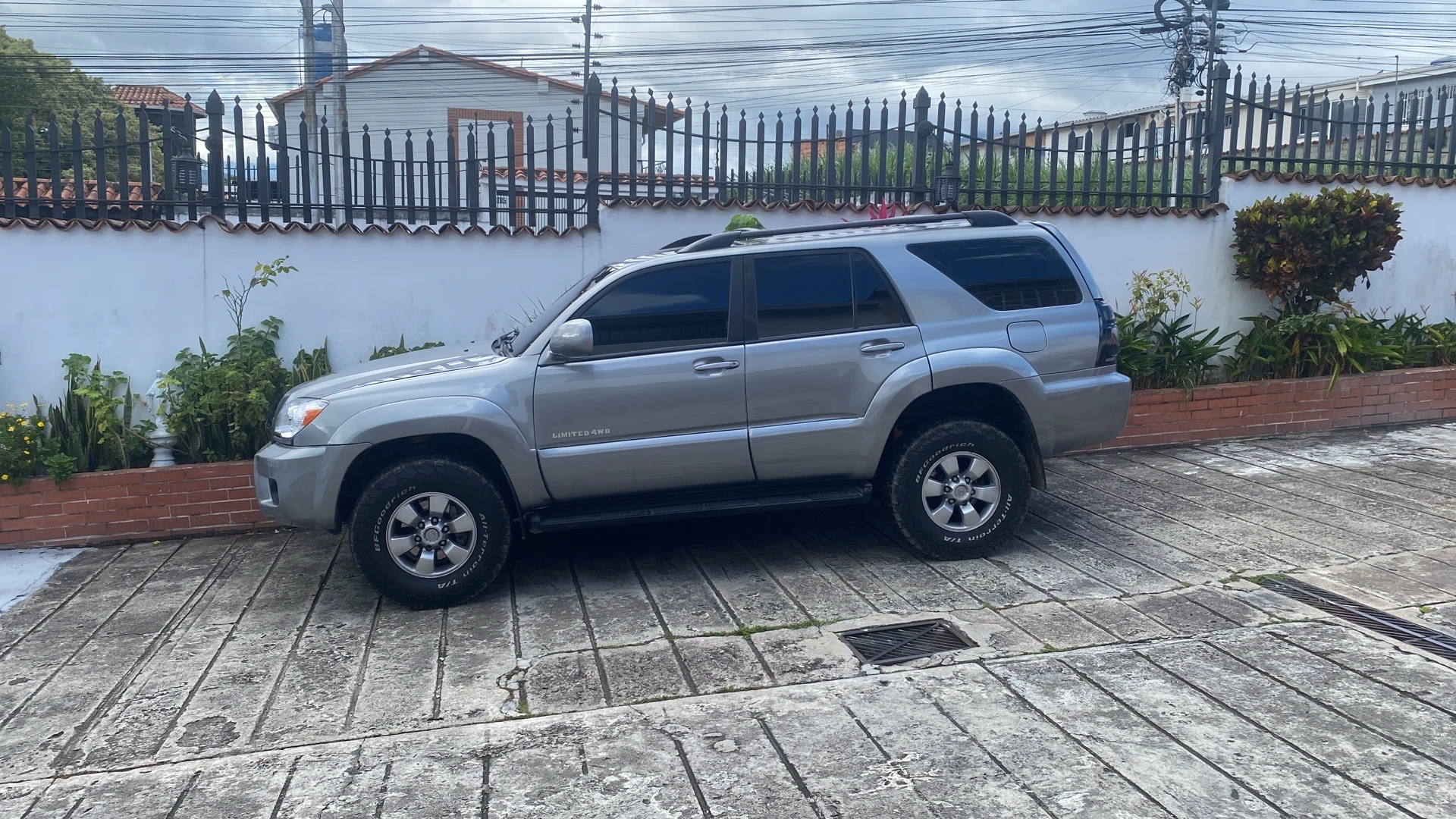 2007 Toyota 4Runner Sr5 — photo 2