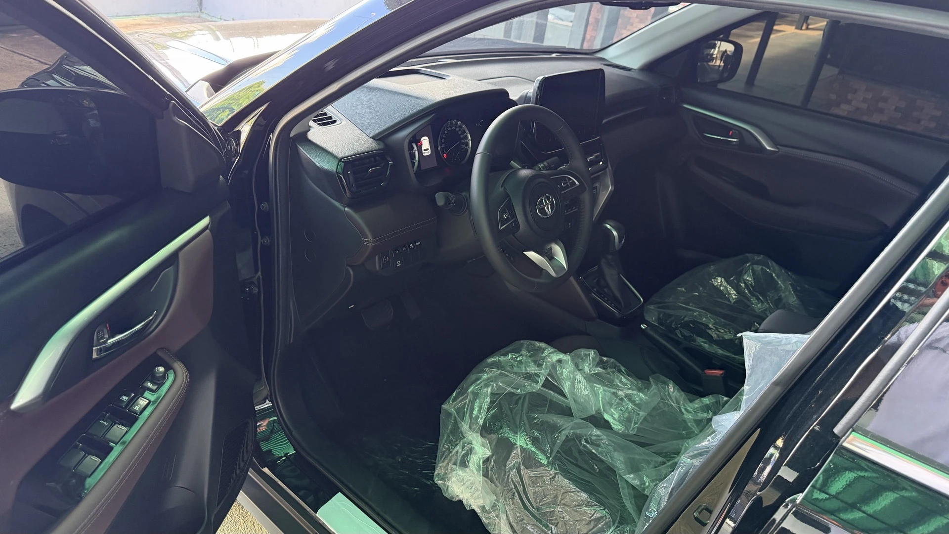 2025 Toyota Urban Cruiser Neo drive — photo 9