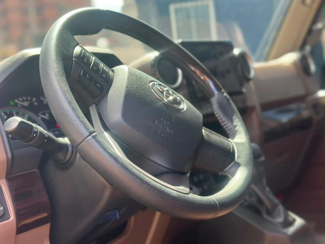 2025 Toyota Land Cruiser 70 Series 40th ANNIVERSARY — photo 3