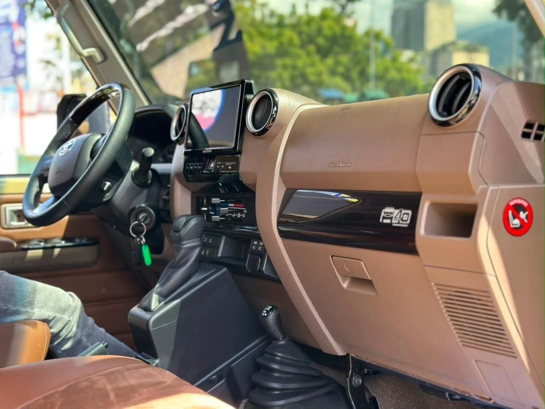 2025 Toyota Land Cruiser 70 Series 40th ANNIVERSARY — photo 2