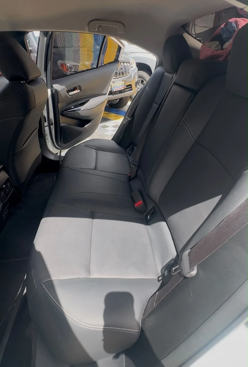 2025 Toyota Corolla SEG — foto 3