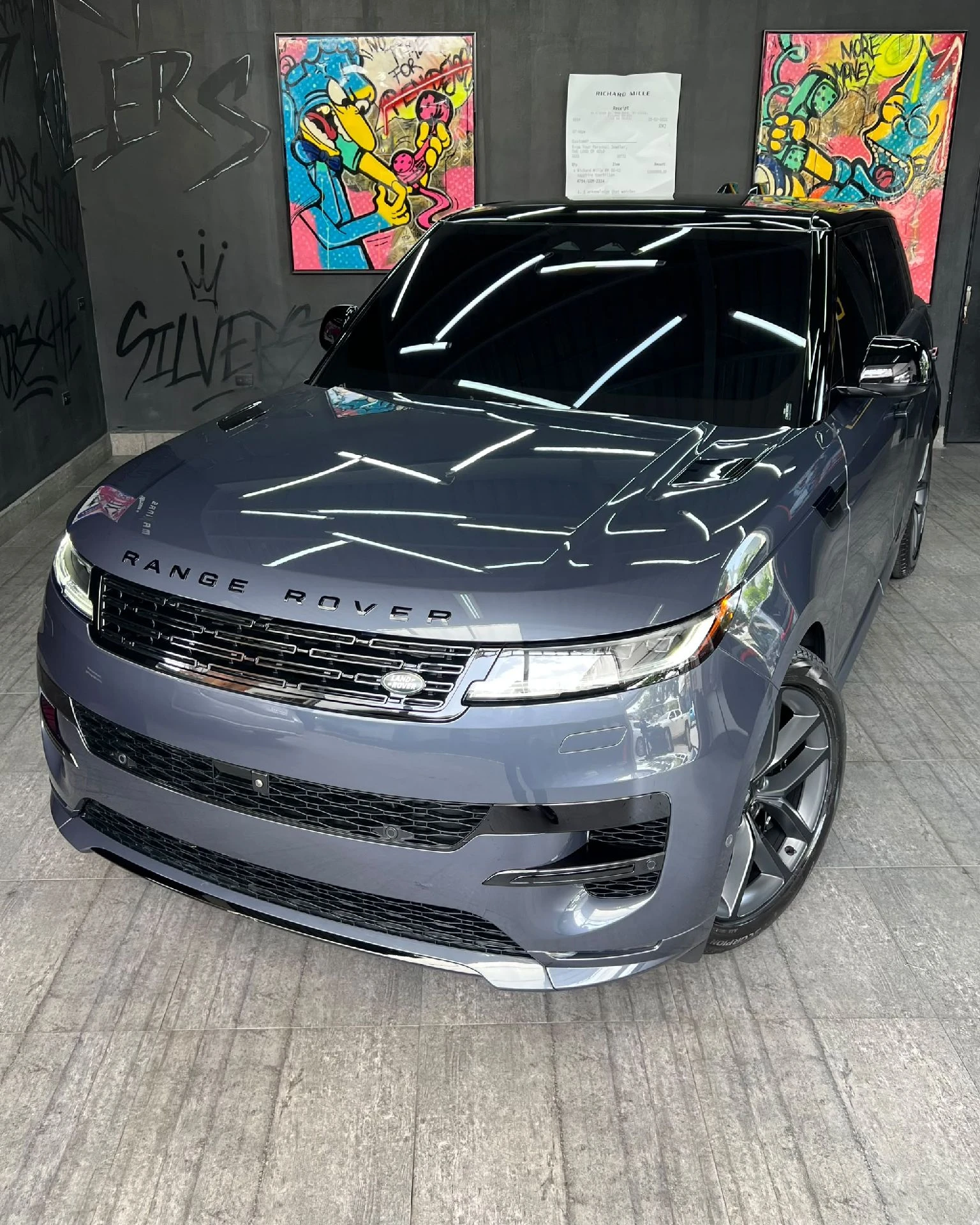 2023 Land Rover Range Rover First Edition P530 — photo 3