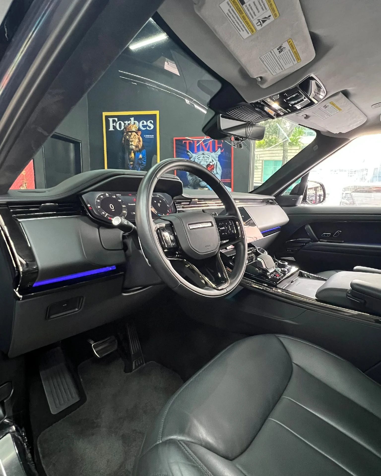 2023 Land Rover Range Rover First Edition P530 — photo 12