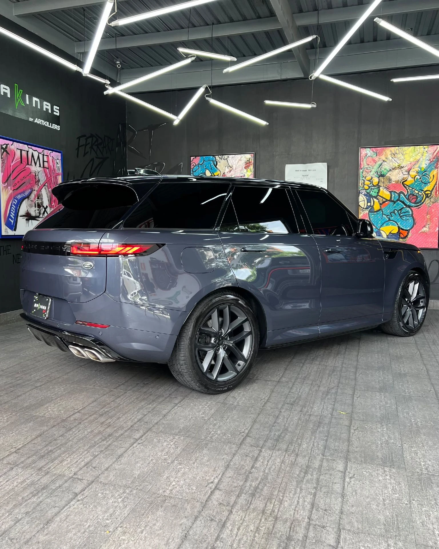 2023 Land Rover Range Rover First Edition P530 — photo 20
