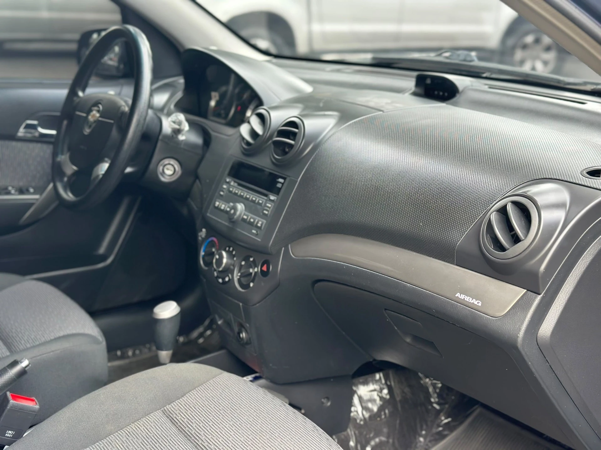 2014 Chevrolet Aveo LT — photo 8