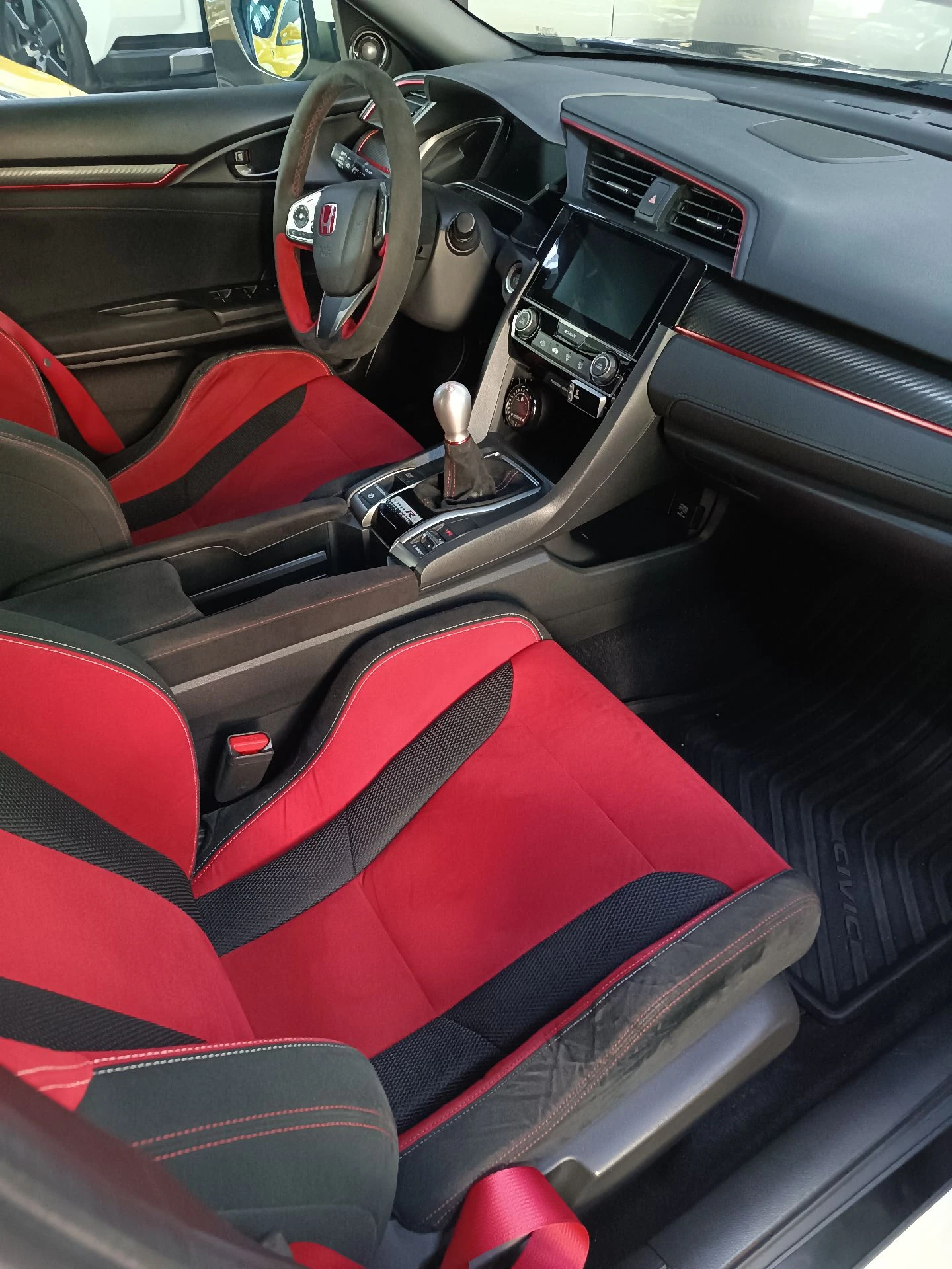 2017 Honda Civic Type R — photo 9