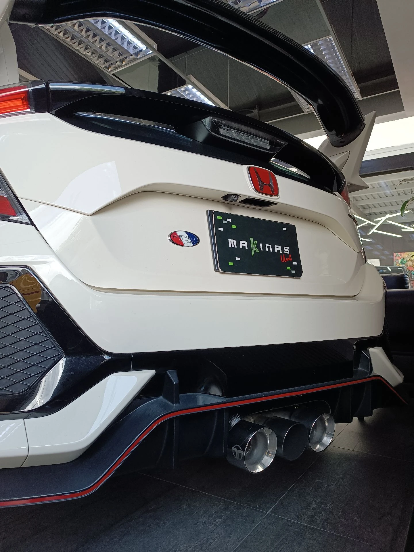 2017 Honda Civic Type R — photo 11