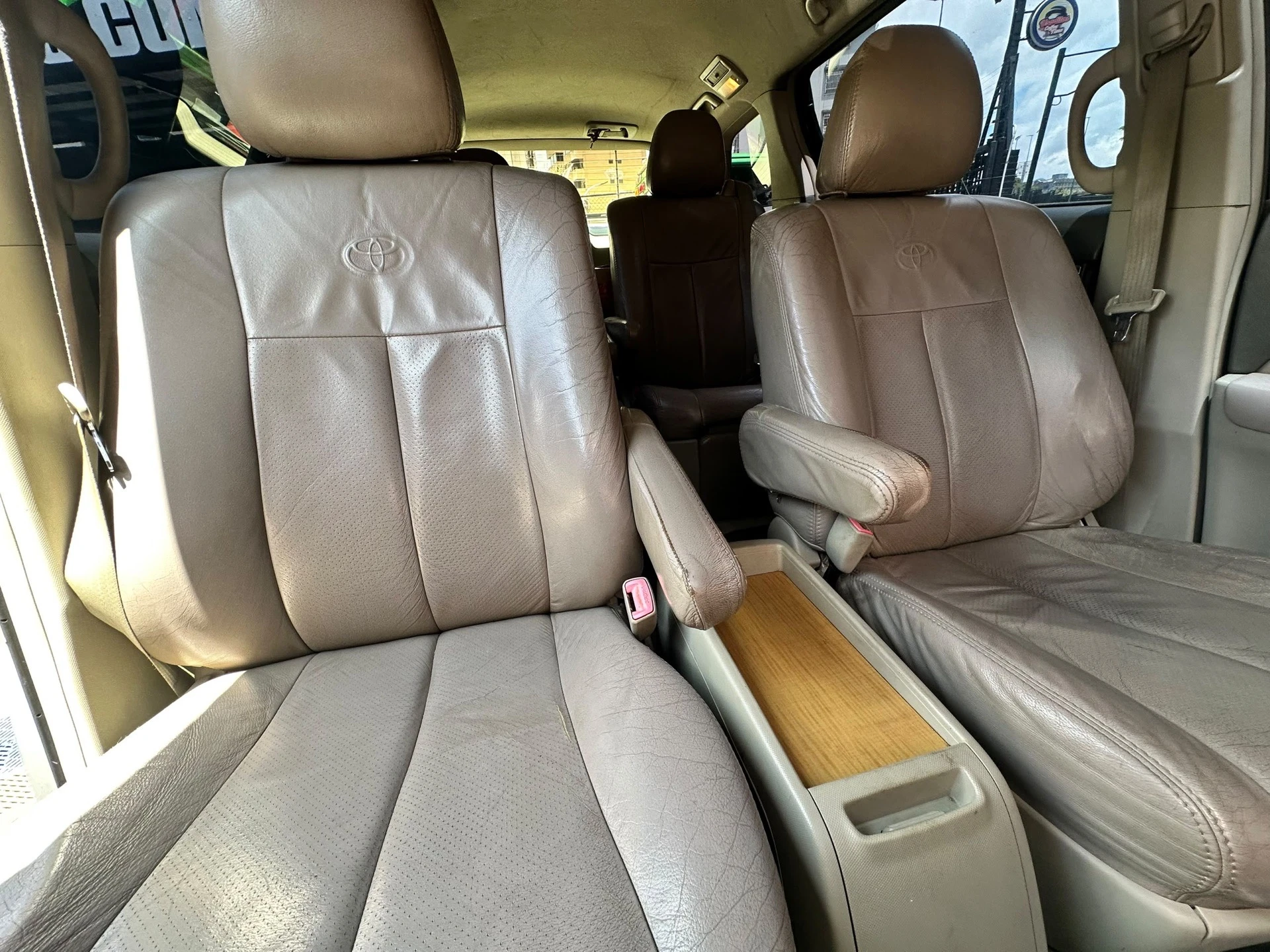 2008 Toyota Previa GL — photo 4