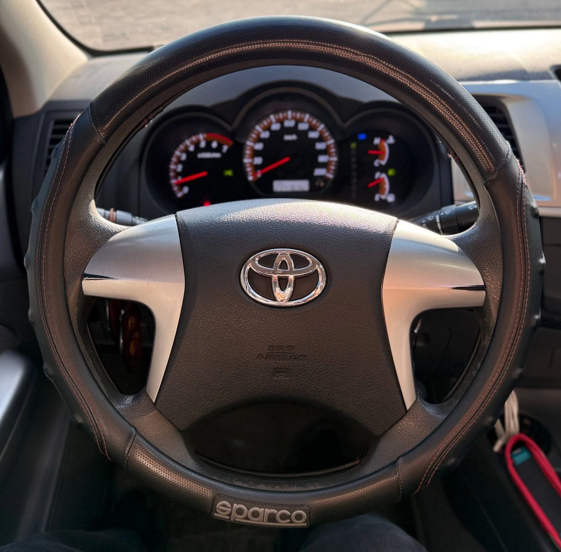 2013 Toyota Hilux 4.0 — photo 12