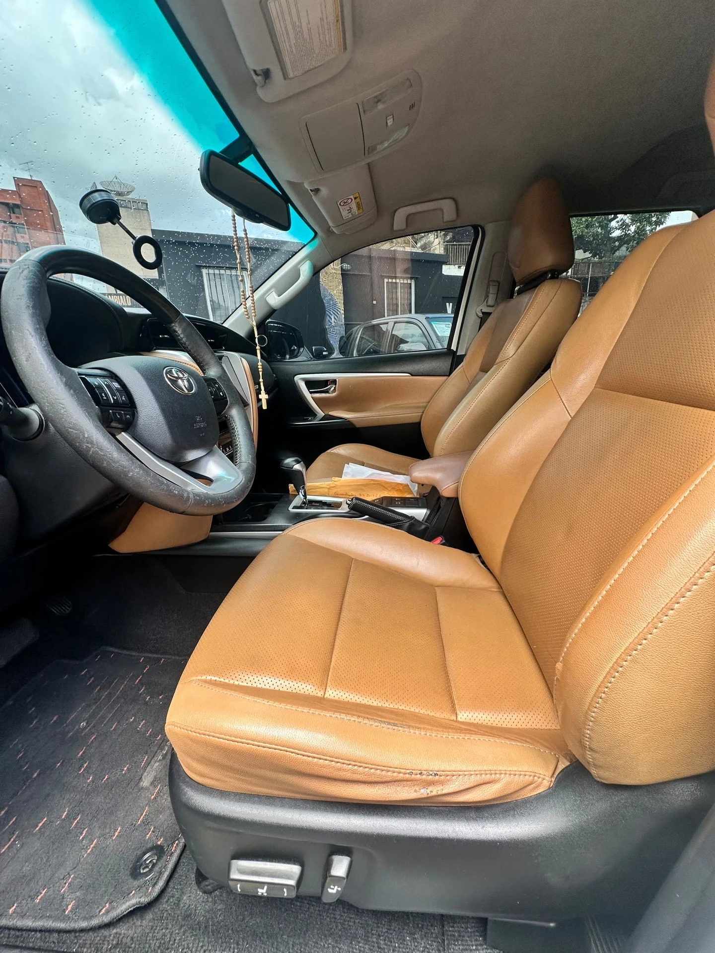 2020 Toyota Fortuner VXR — photo 6