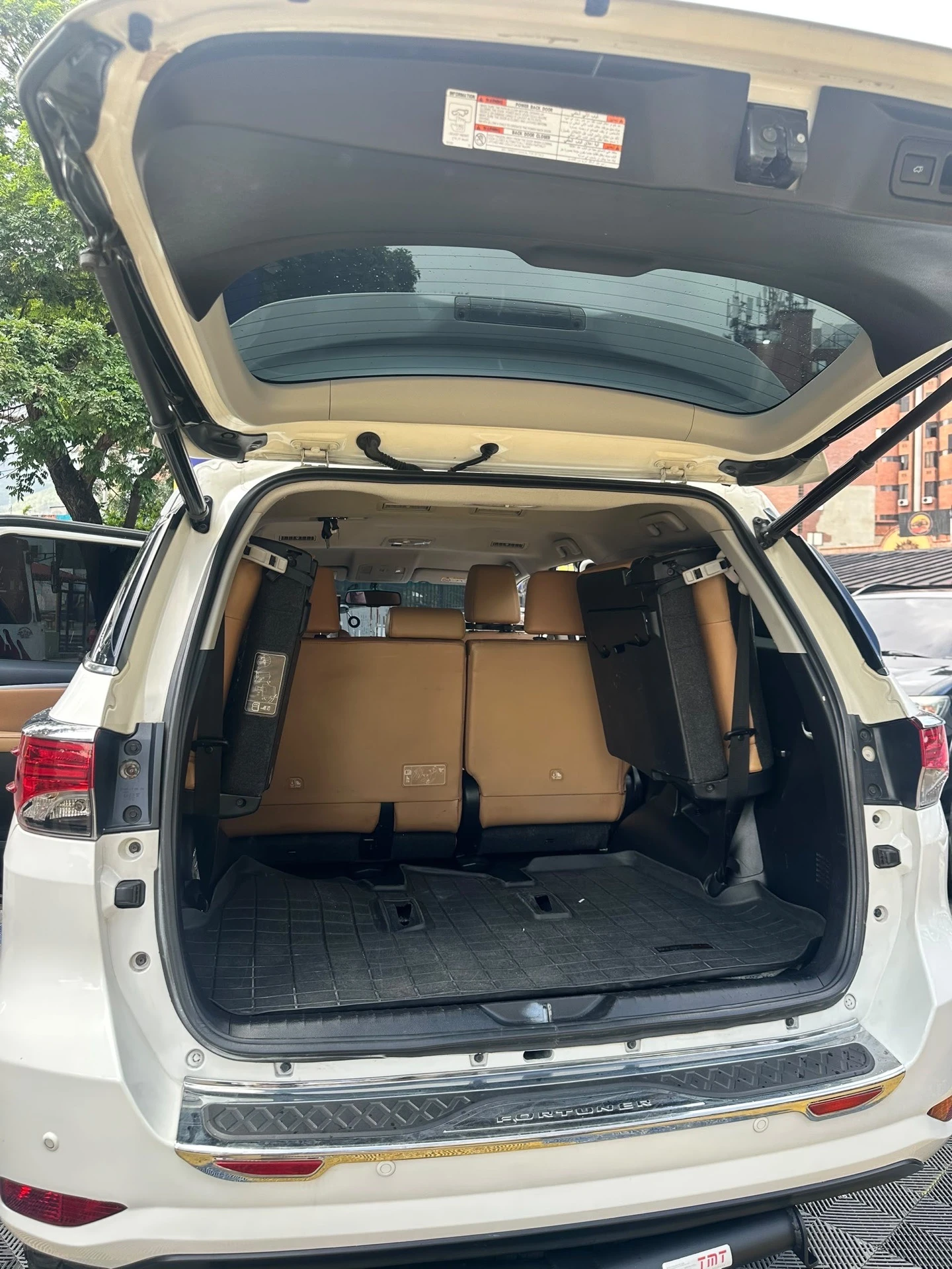 2020 Toyota Fortuner VXR — photo 9