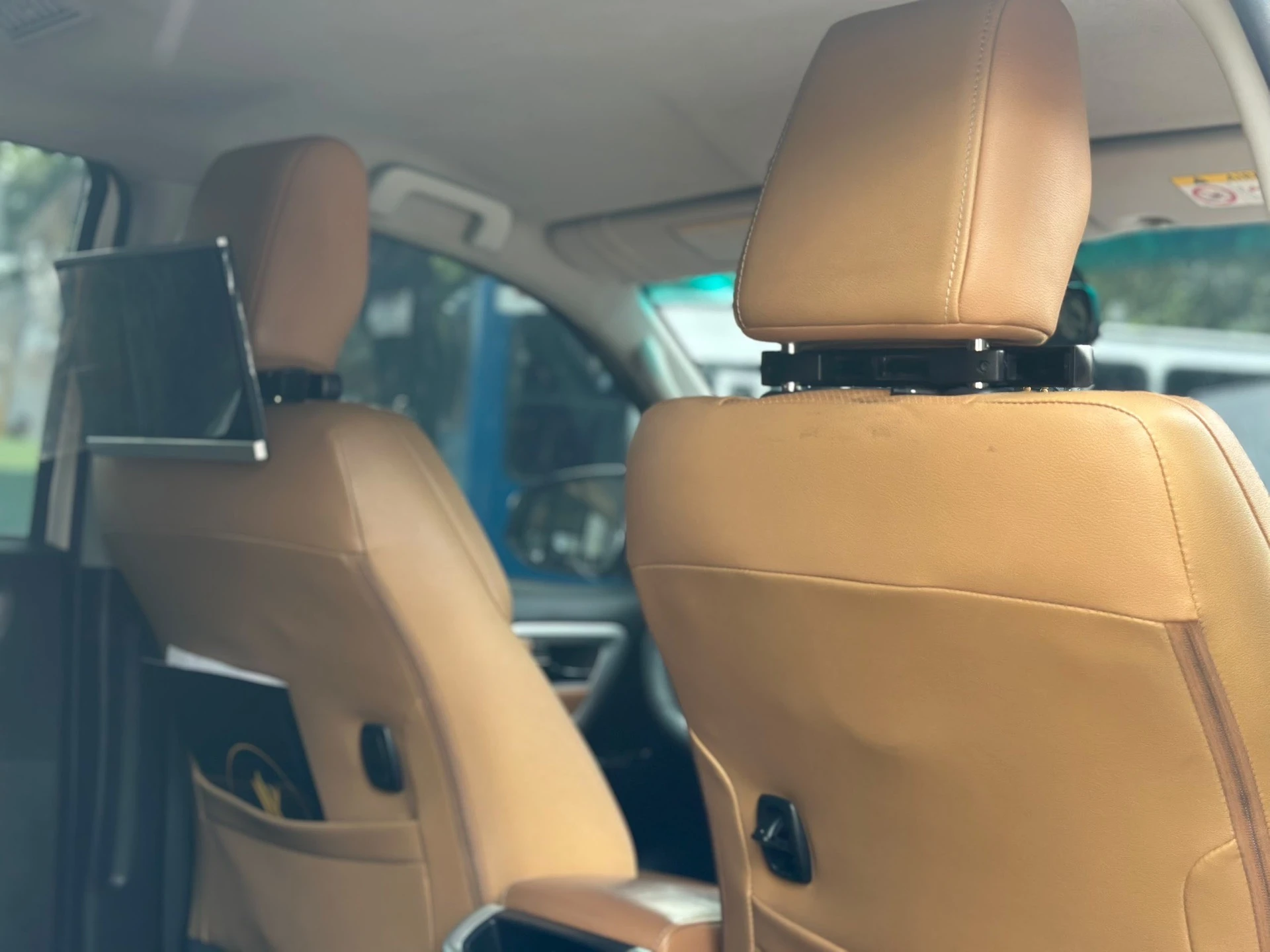 2020 Toyota Fortuner VXR — photo 11