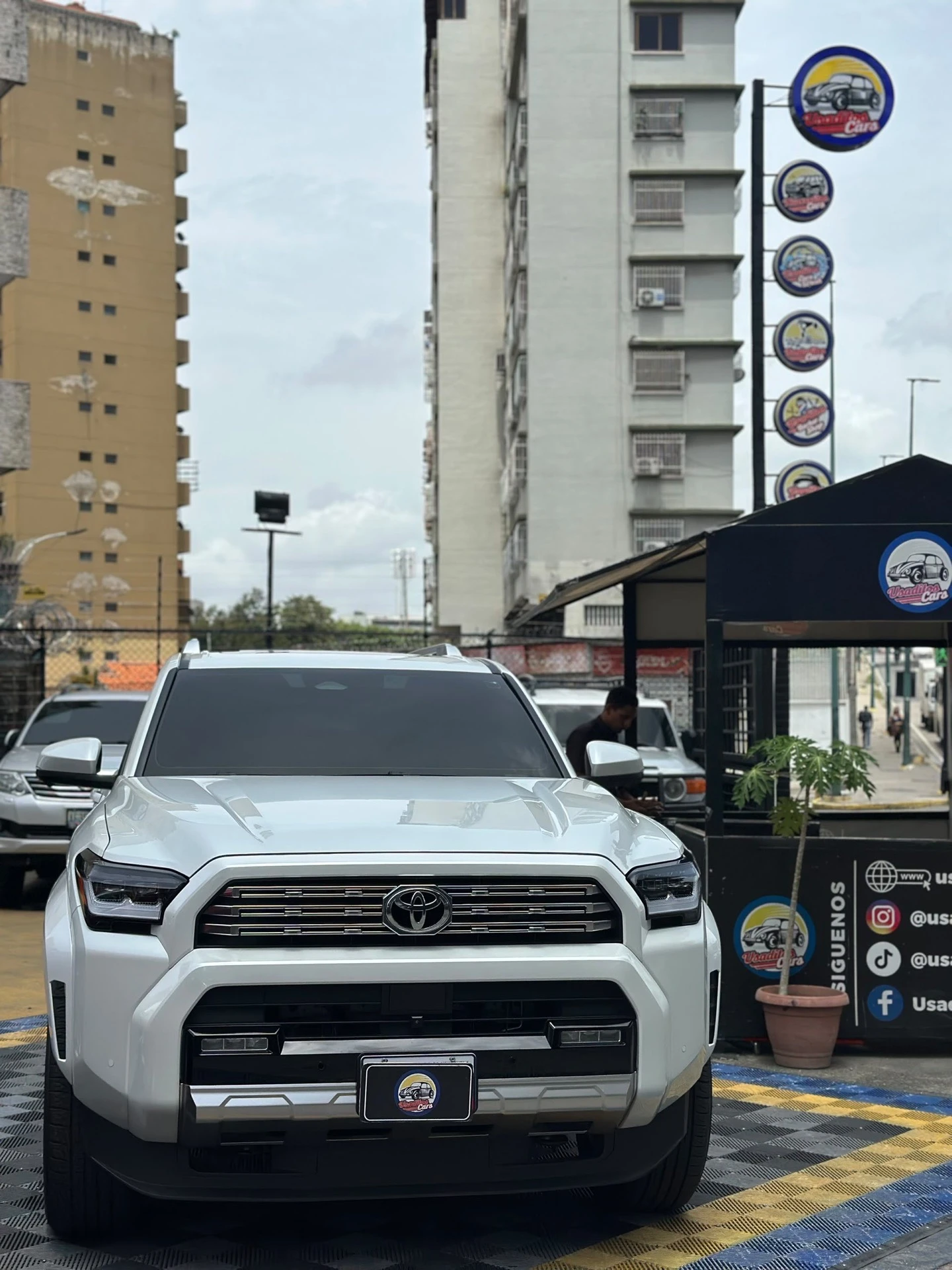 2025 Toyota 4Runner LIMITED — photo 9