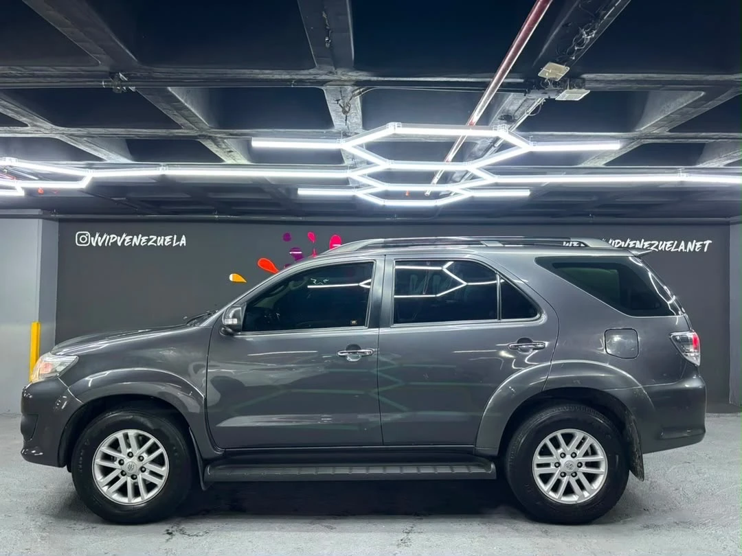 2015 Toyota Fortuner 2015 — photo 16