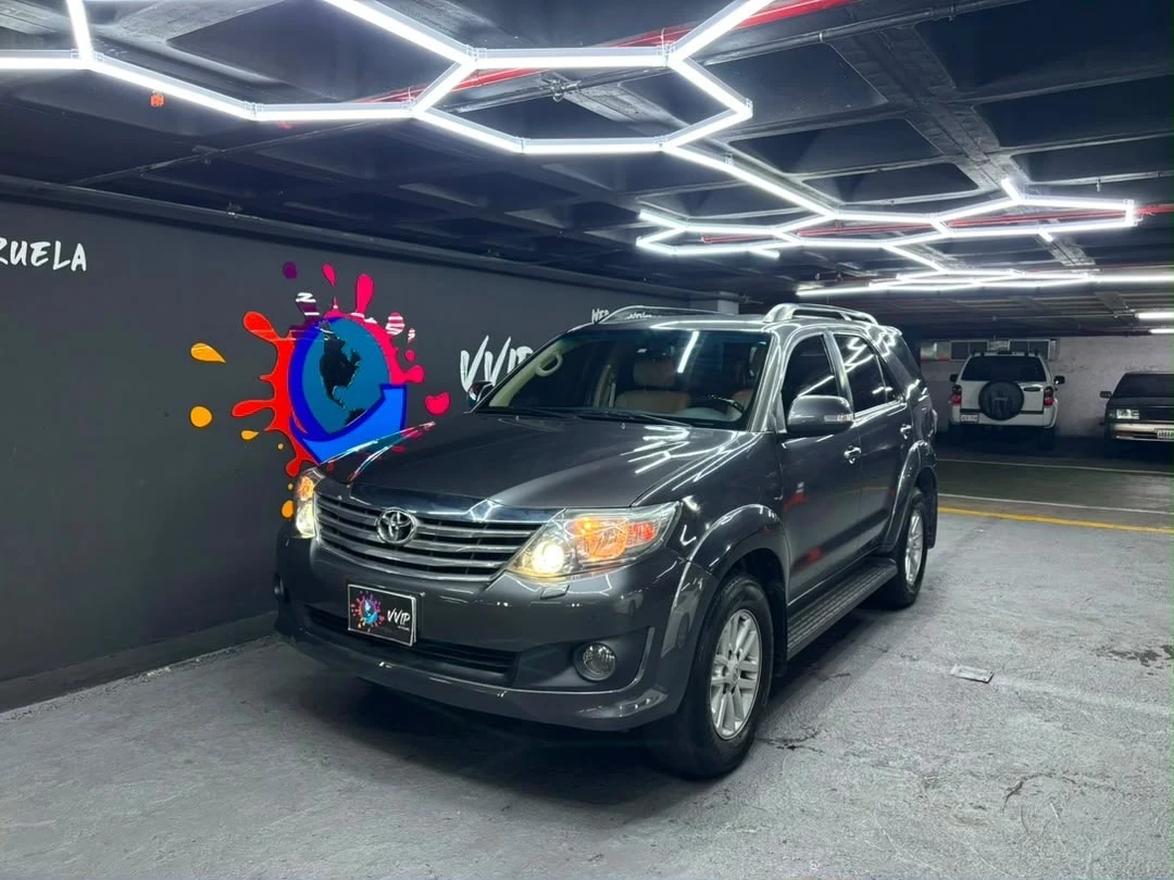 2015 Toyota Fortuner 2015 — photo 14