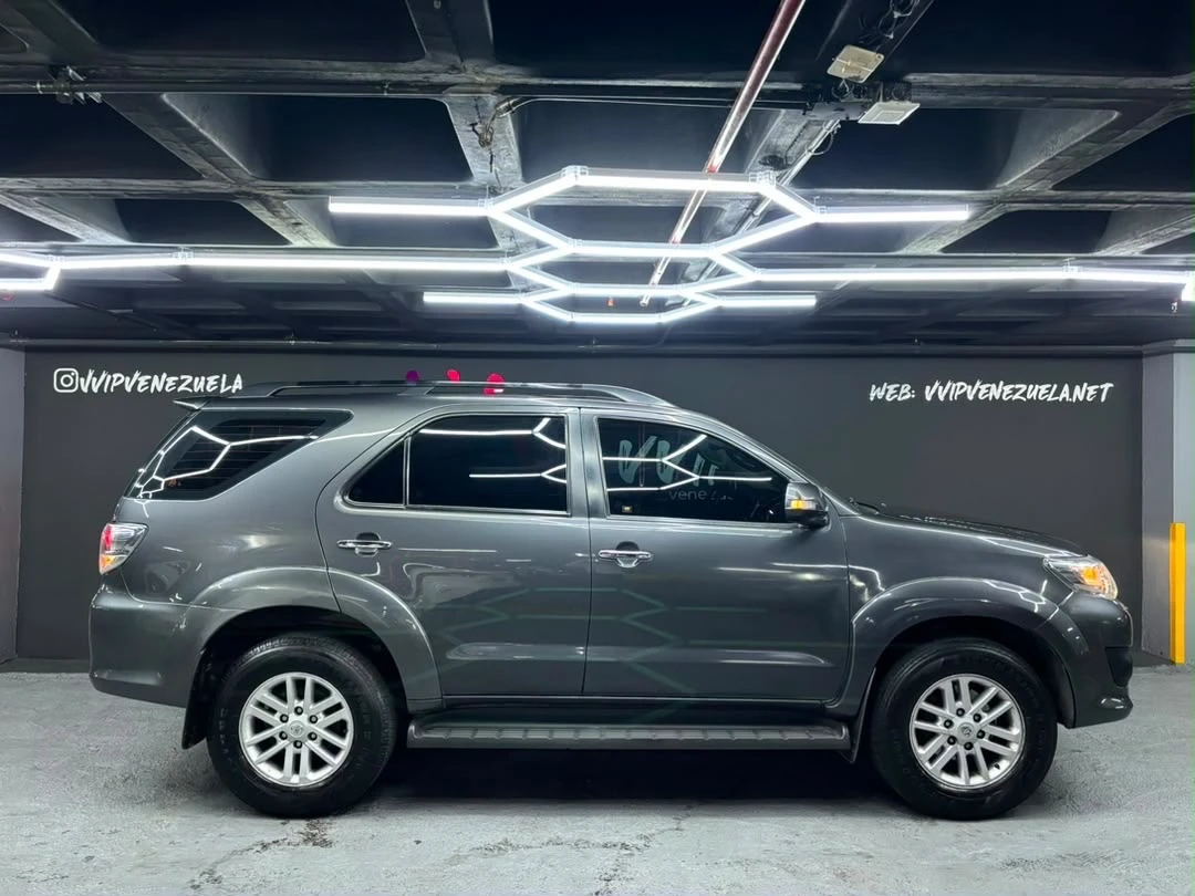 2015 Toyota Fortuner 2015 — photo 15