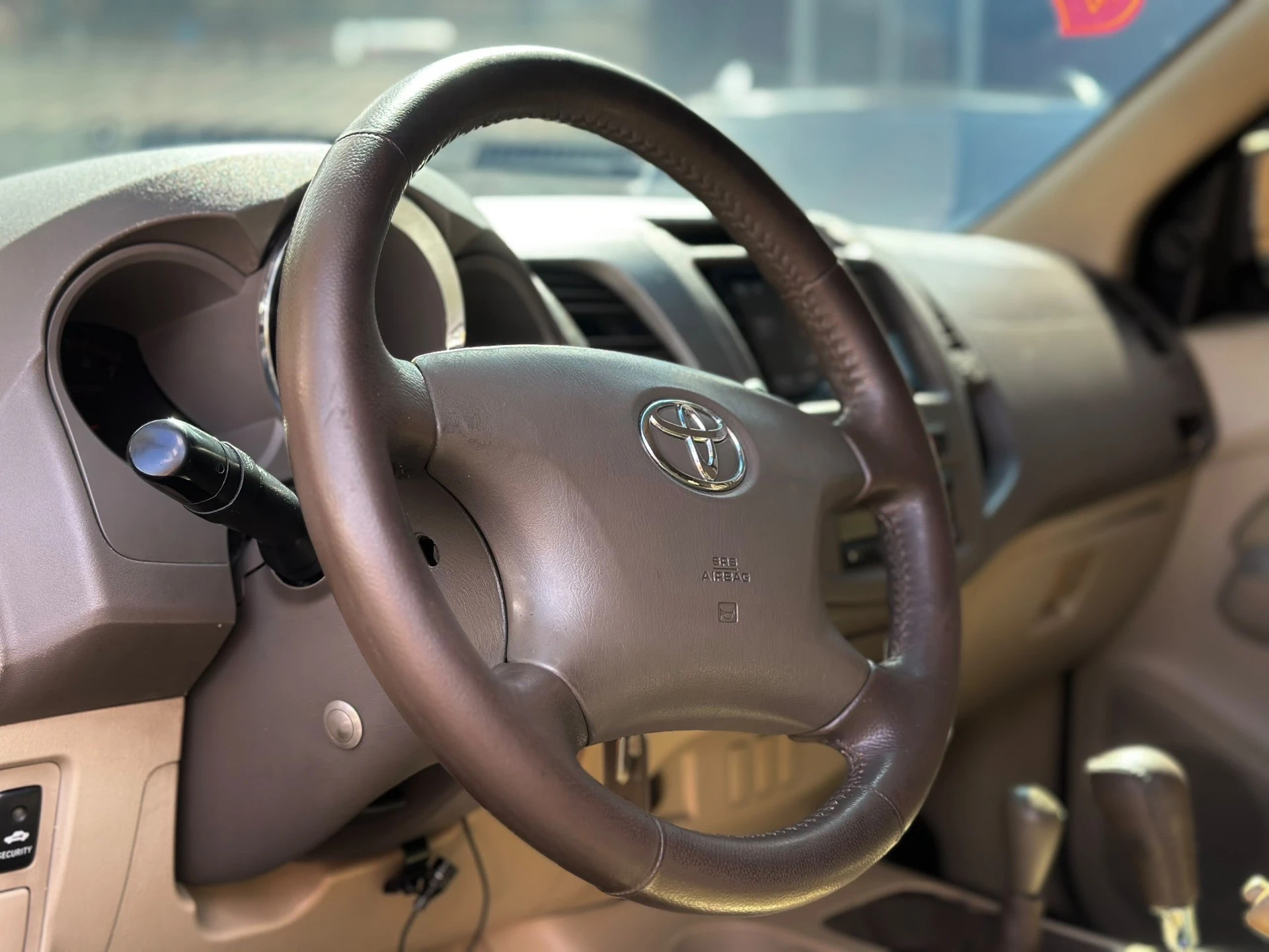 2007 Toyota Fortuner SR5 — photo 3