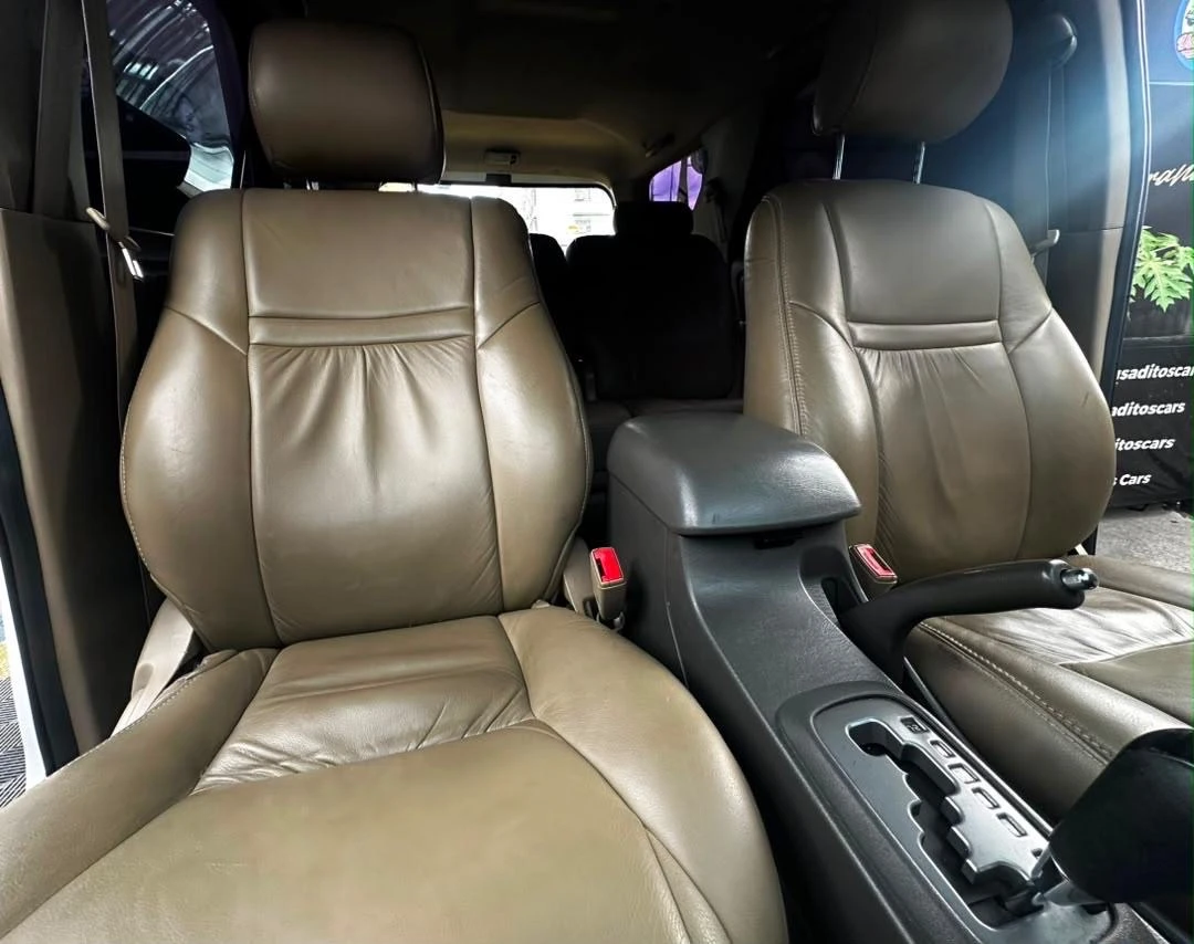 2012 Toyota Fortuner Sr — photo 4