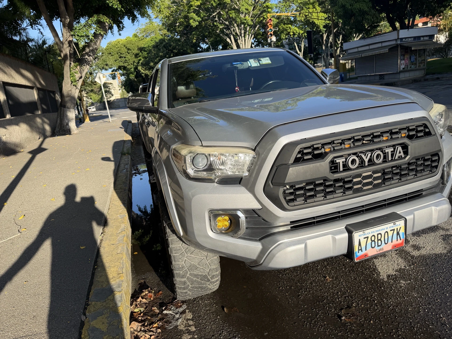 2016 Toyota Tacoma Limited — photo 4
