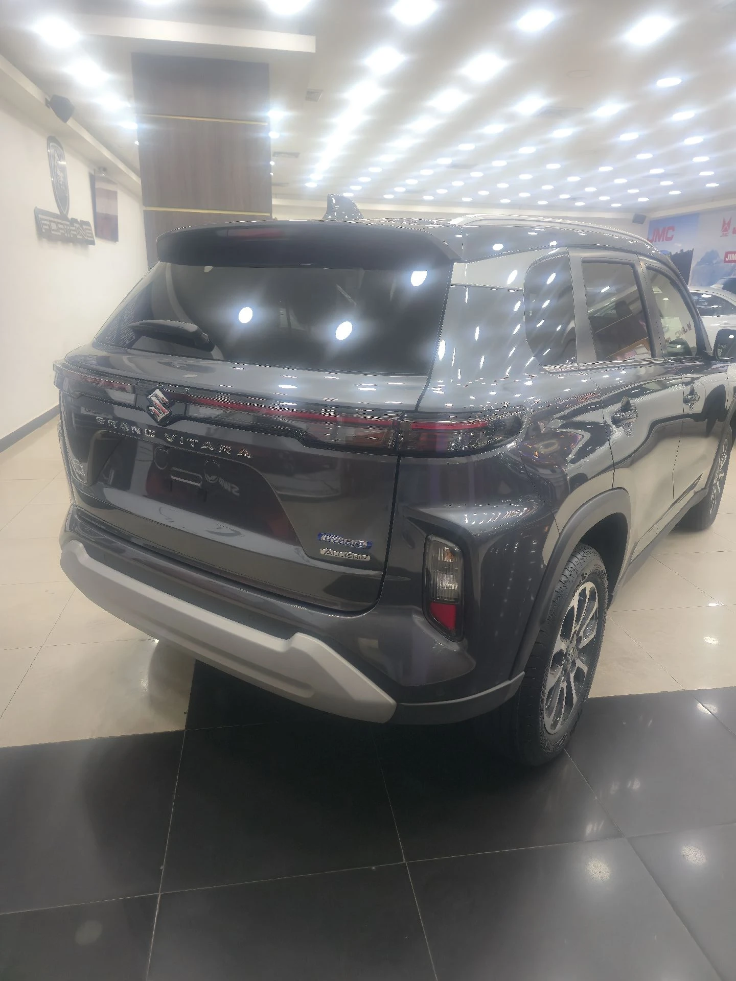 2025 Suzuki Grand Vitara — photo 3