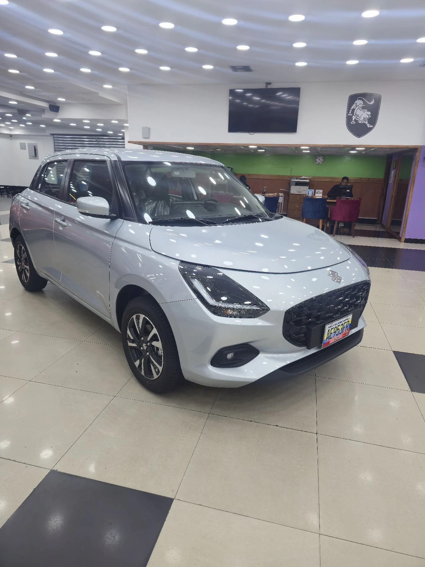 2026 Suzuki Swift GLX — photo 2