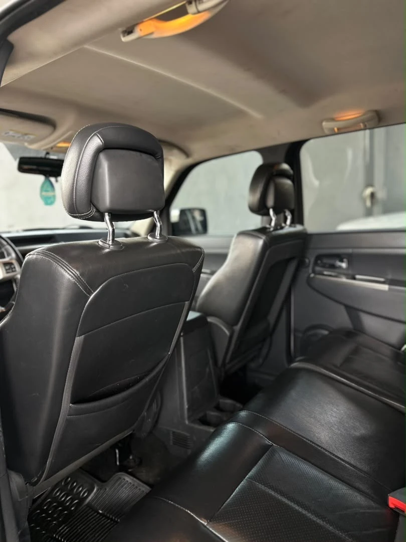 2011 Jeep Cherokee Sport — photo 8