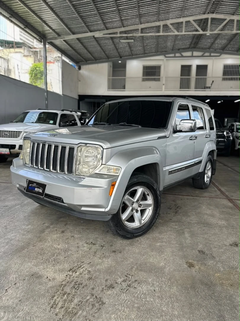 2011 Jeep Cherokee Sport — photo 6