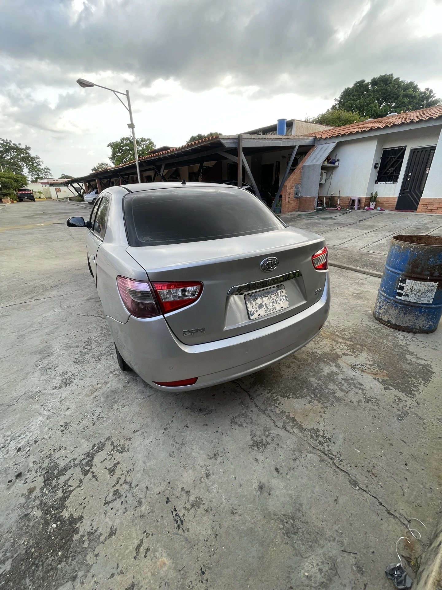 2013 Dongfeng S30 — photo 9