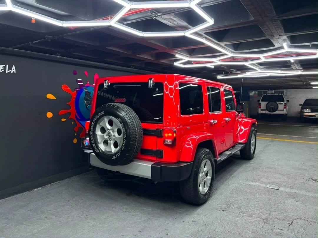 2013 Jeep Wrangler Unlimited Sahara — photo 4