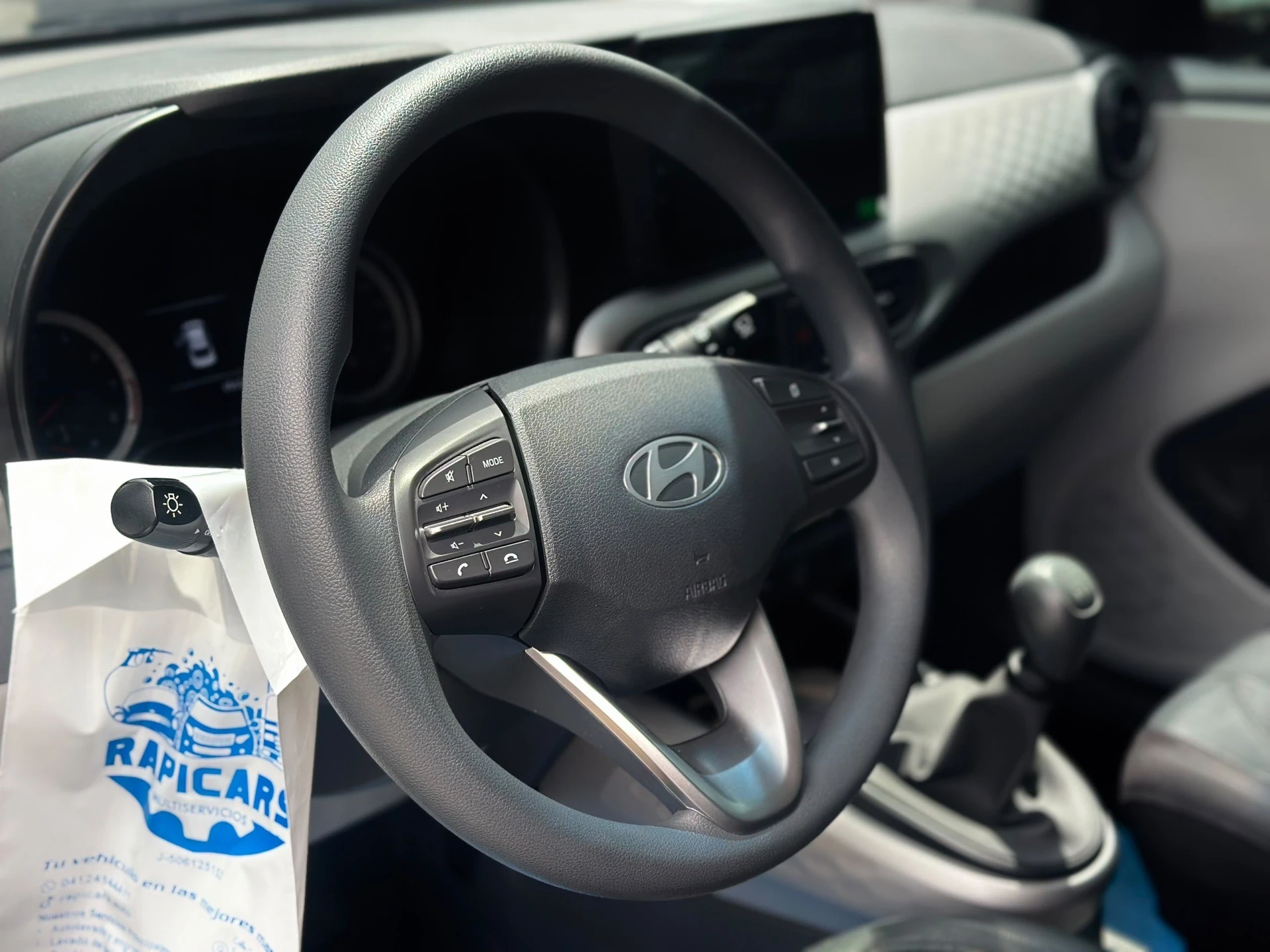 2026 Hyundai Grand i10 — photo 2
