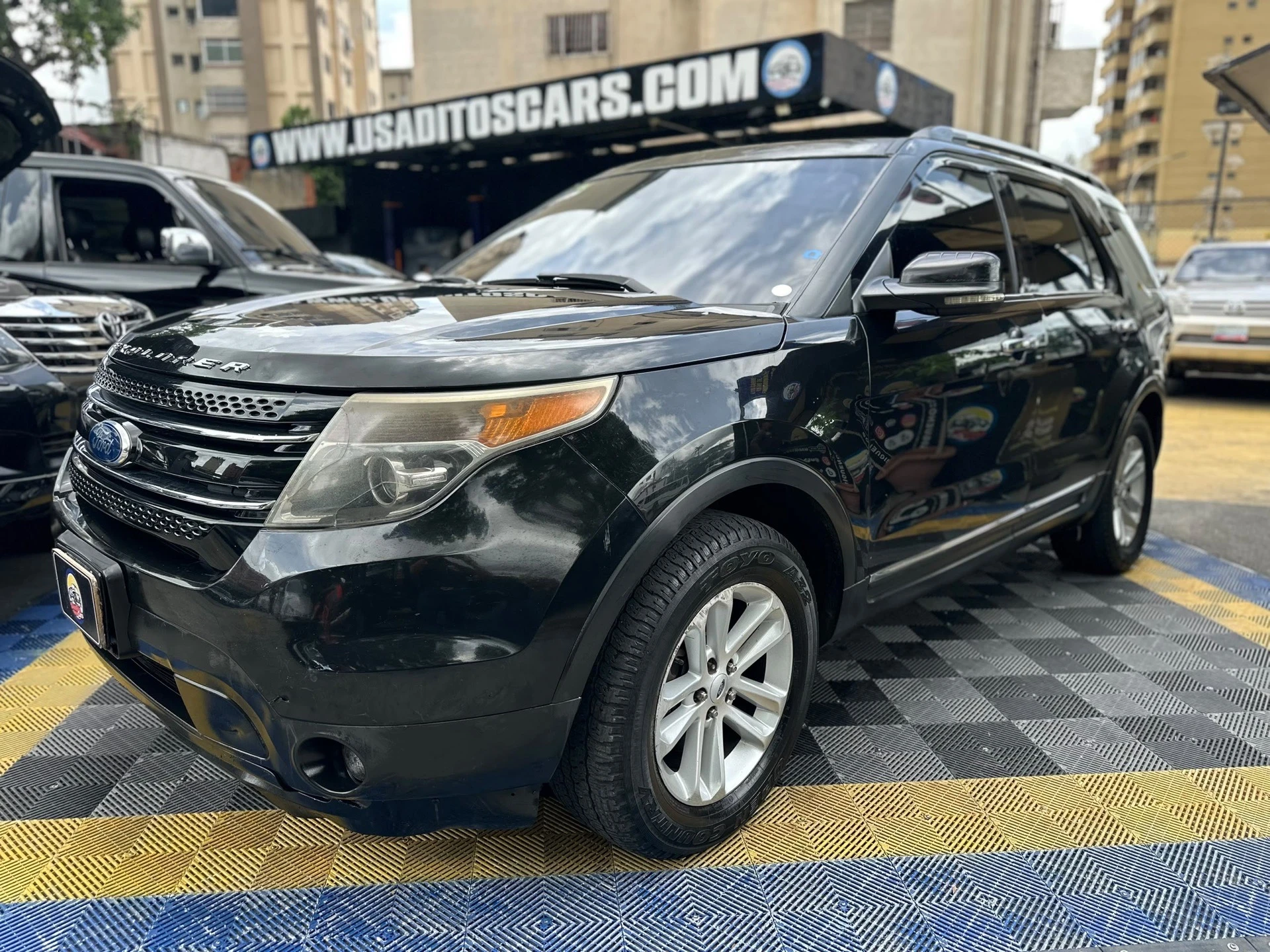 2012 Ford Explorer LIMITED — photo 9