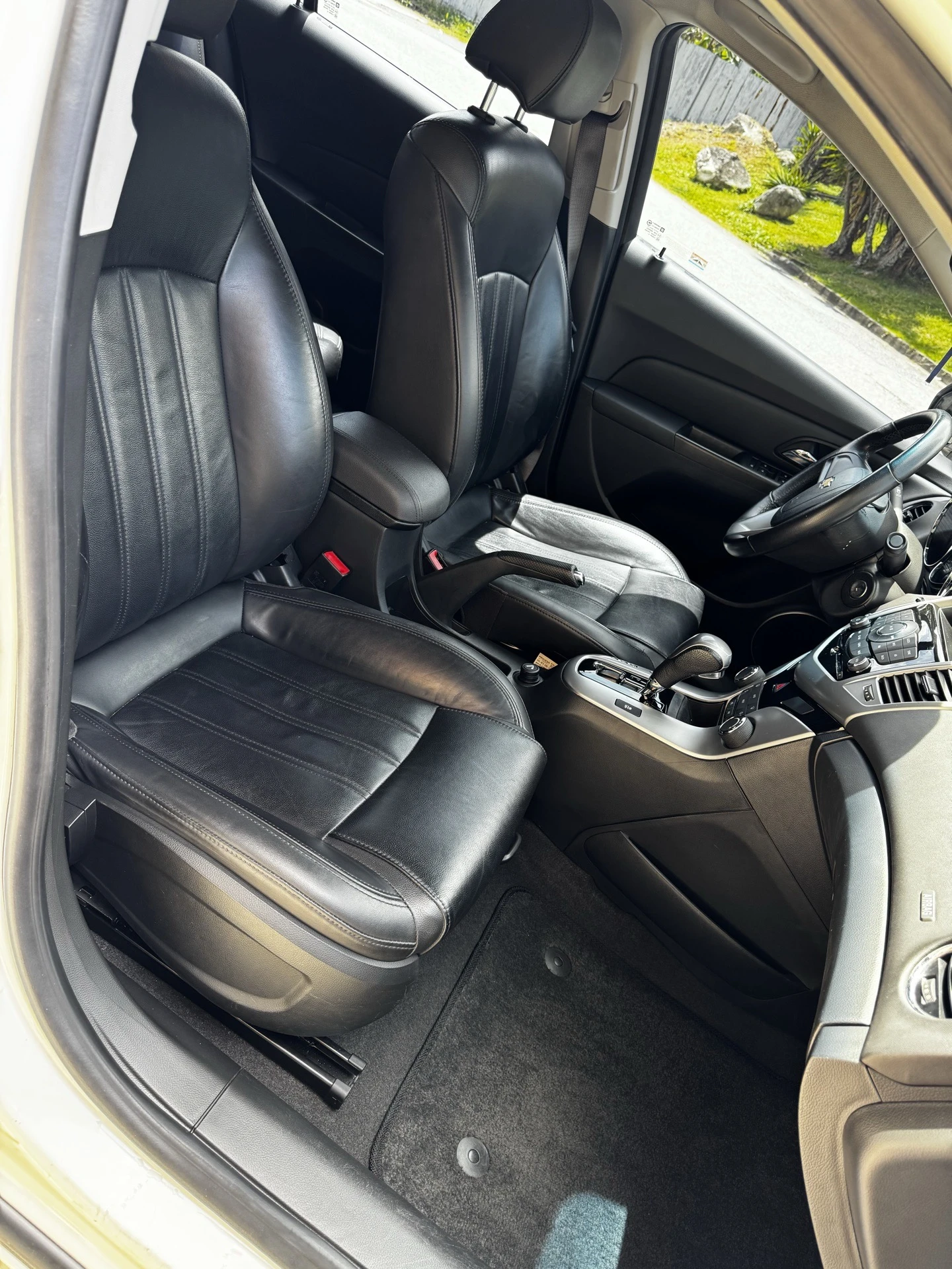 2013 Chevrolet Cruze — photo 6