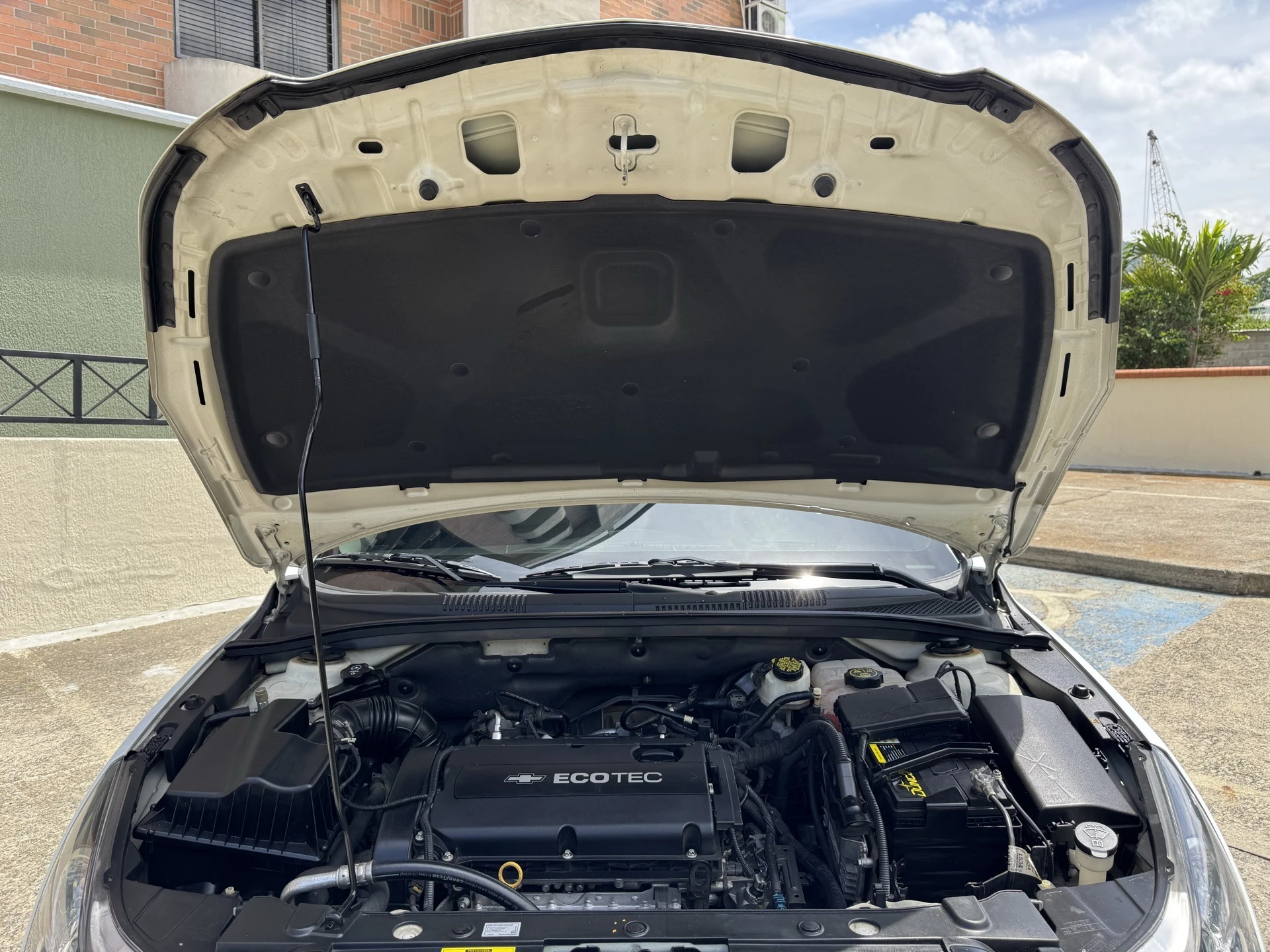 2013 Chevrolet Cruze — photo 11
