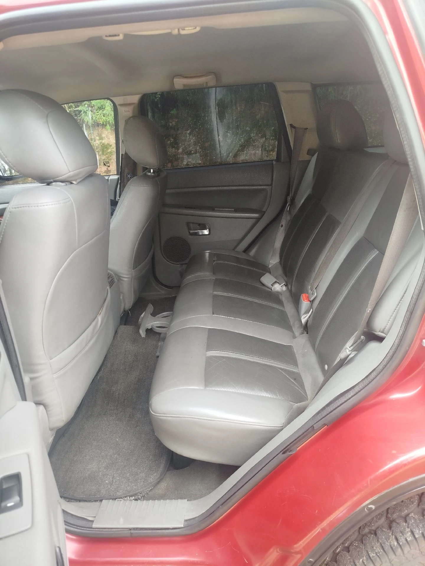 2007 Jeep Grand Cherokee Limited — photo 30