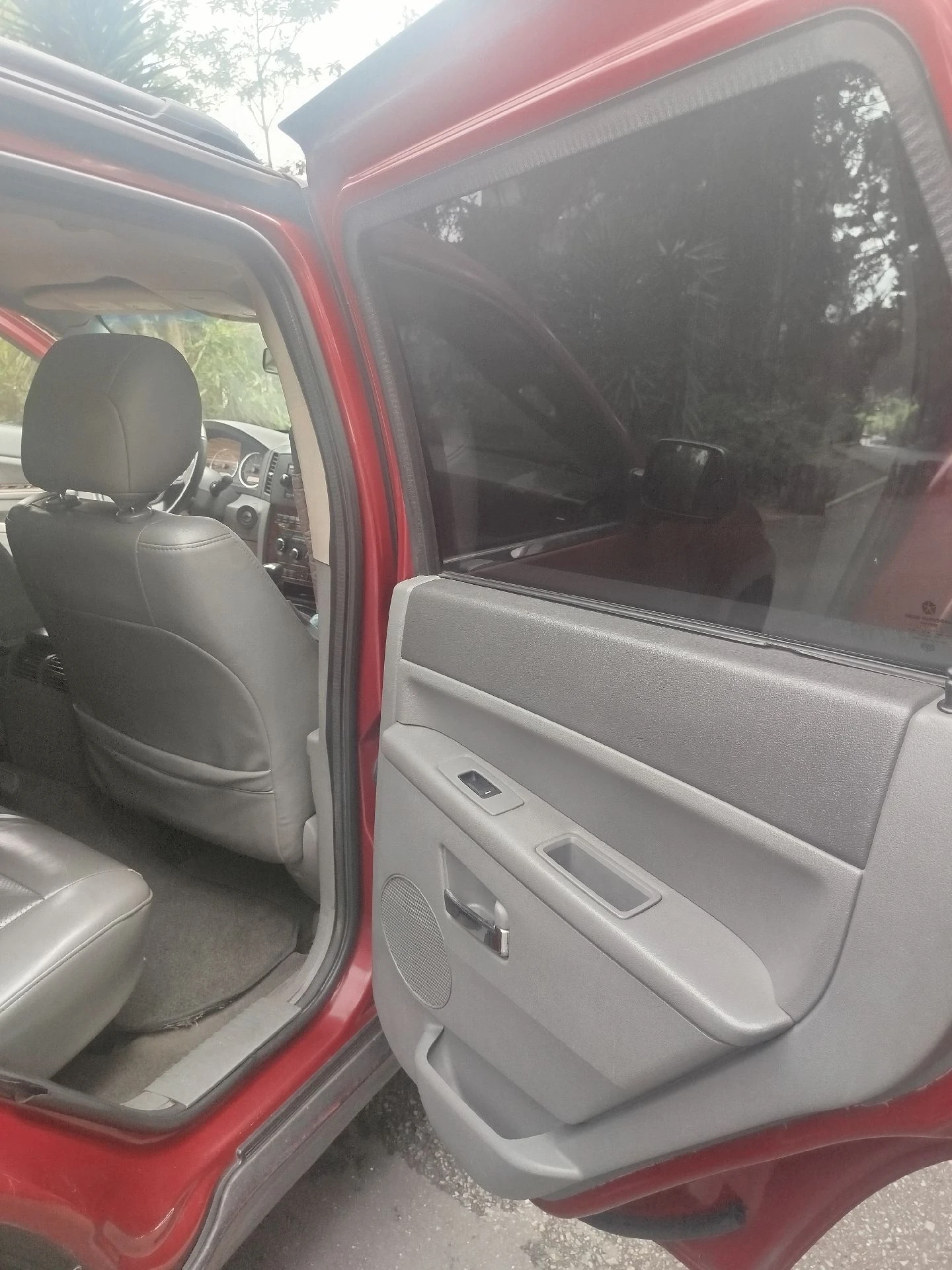 2007 Jeep Grand Cherokee Limited — photo 33