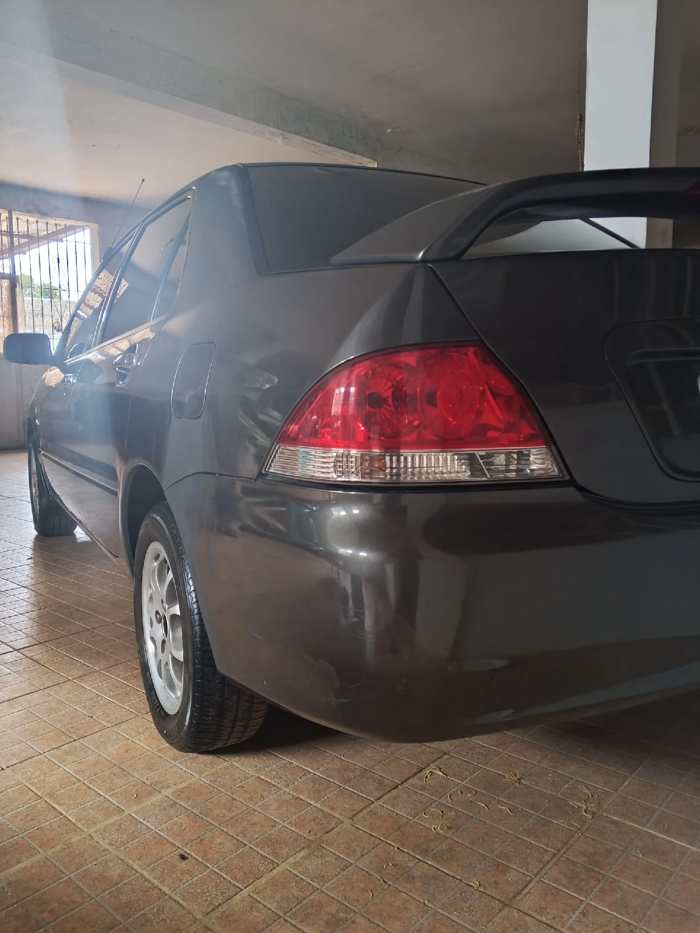 2009 Mitsubishi Lancer EX Glx — photo 2