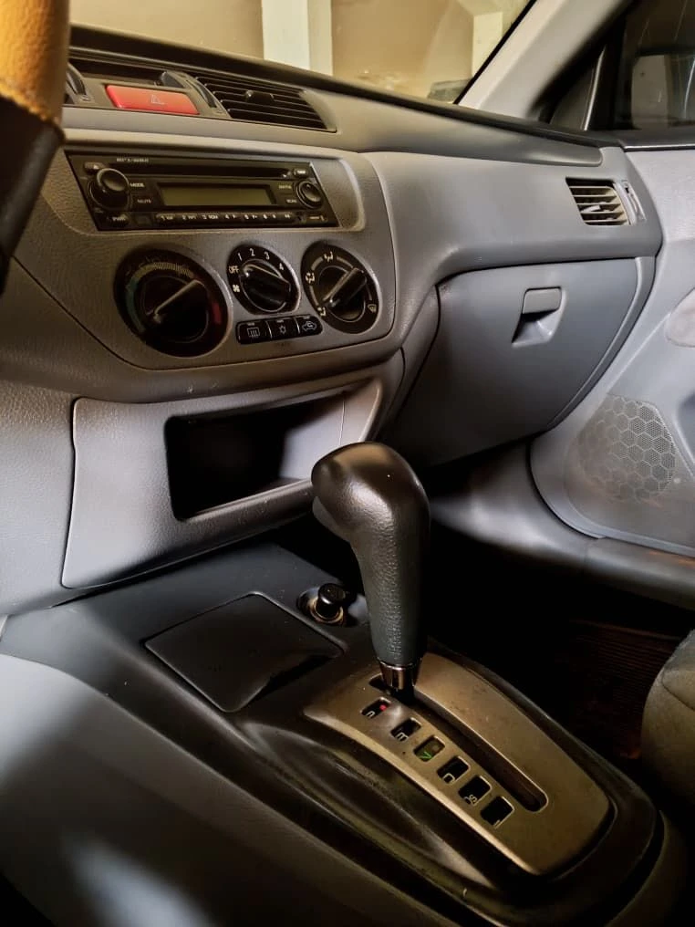 2009 Mitsubishi Lancer EX Glx — photo 9