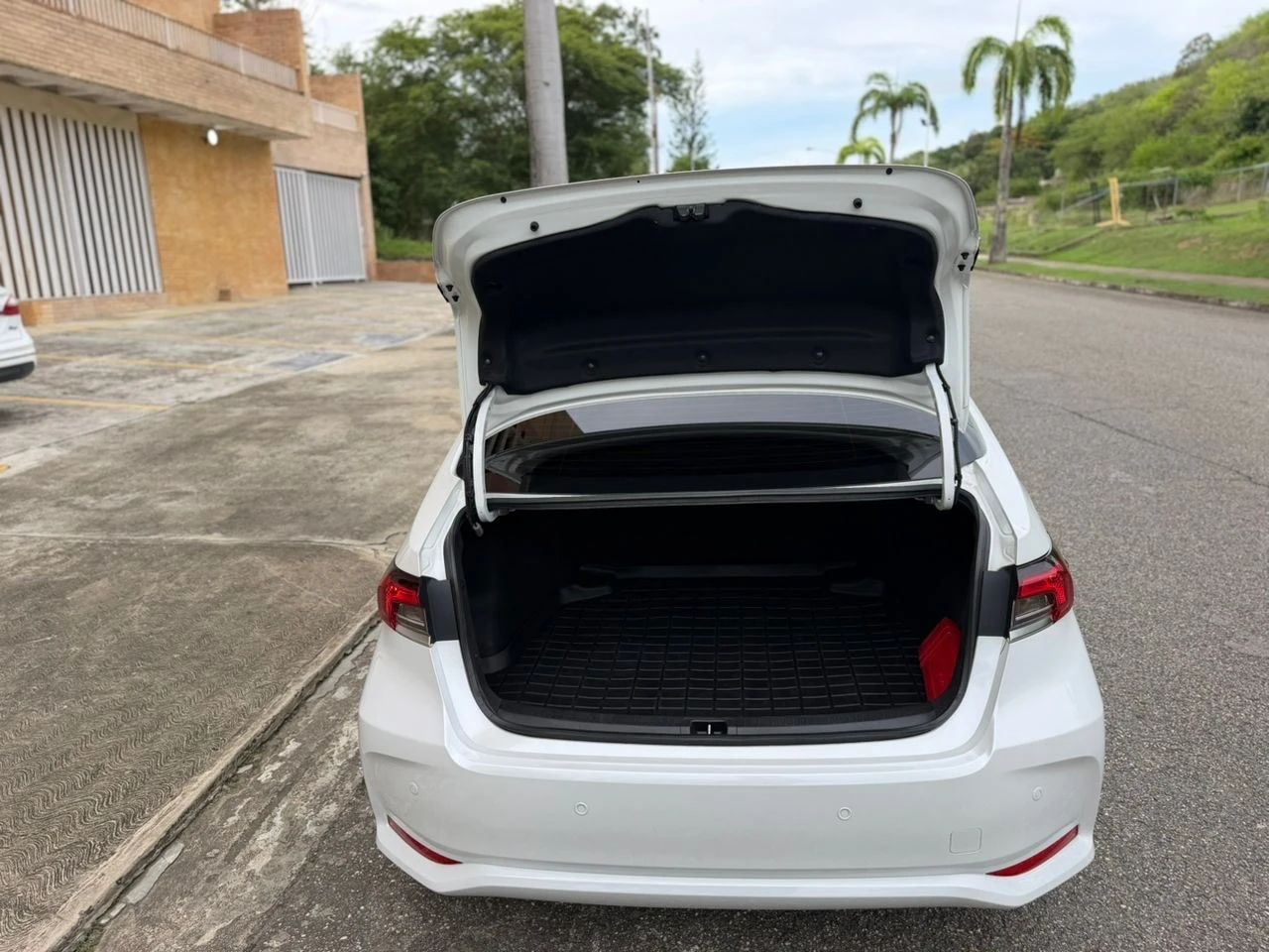 2023 Toyota Corolla Dubái (GCC Specs) — photo 6