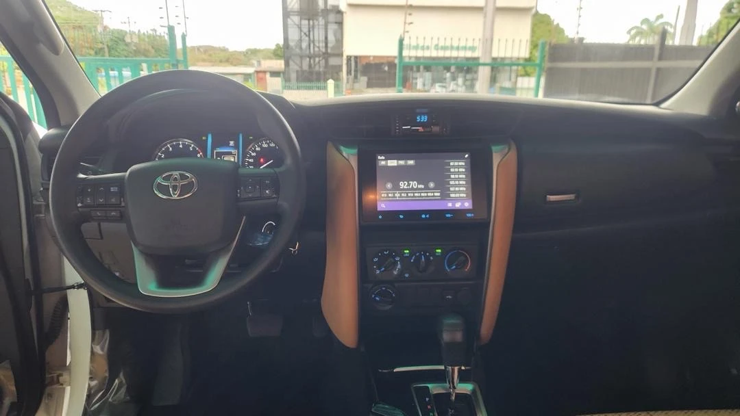 2025 Toyota Fortuner EXR — photo 8