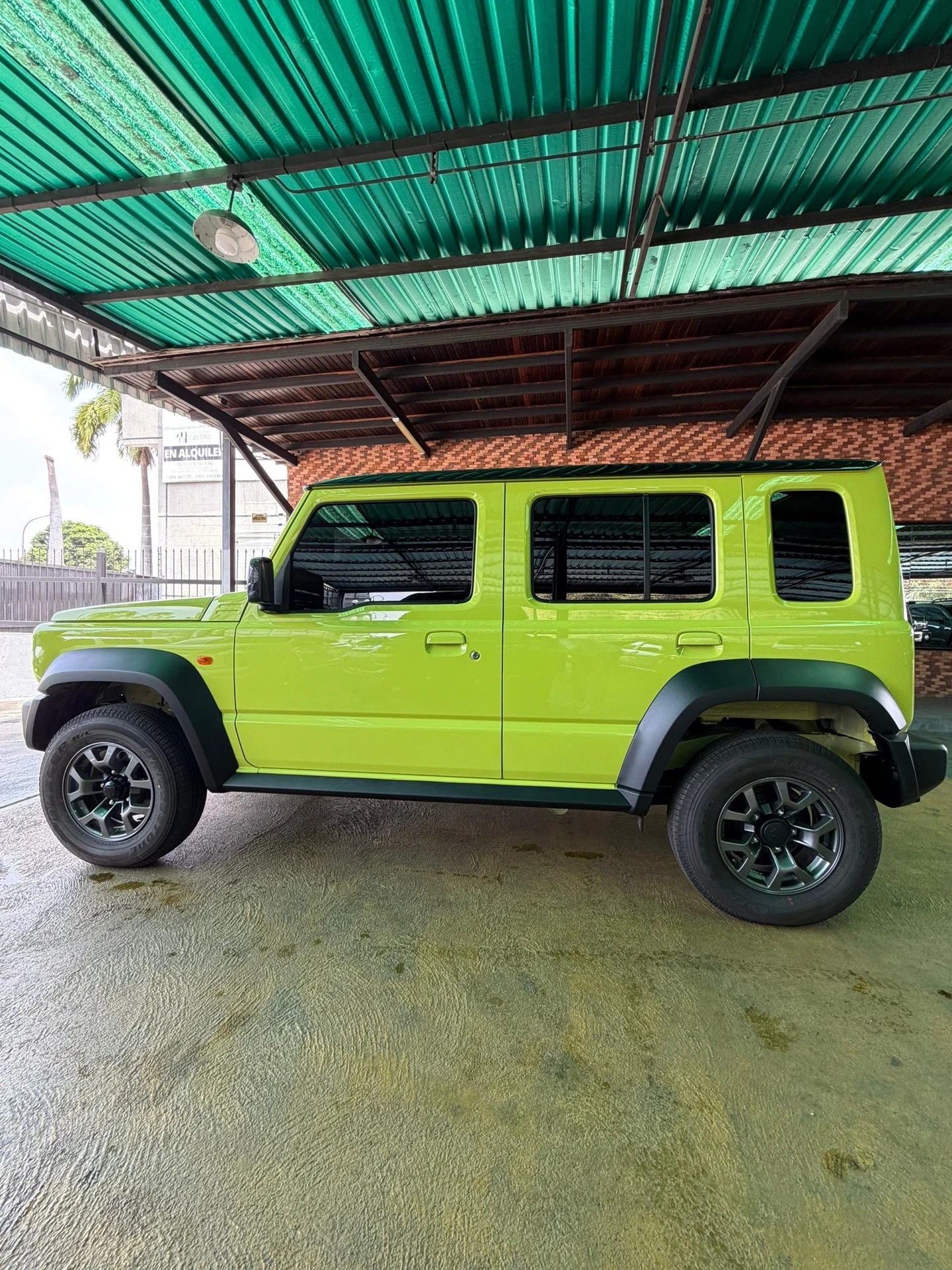 2025 Suzuki Jimny — photo 2