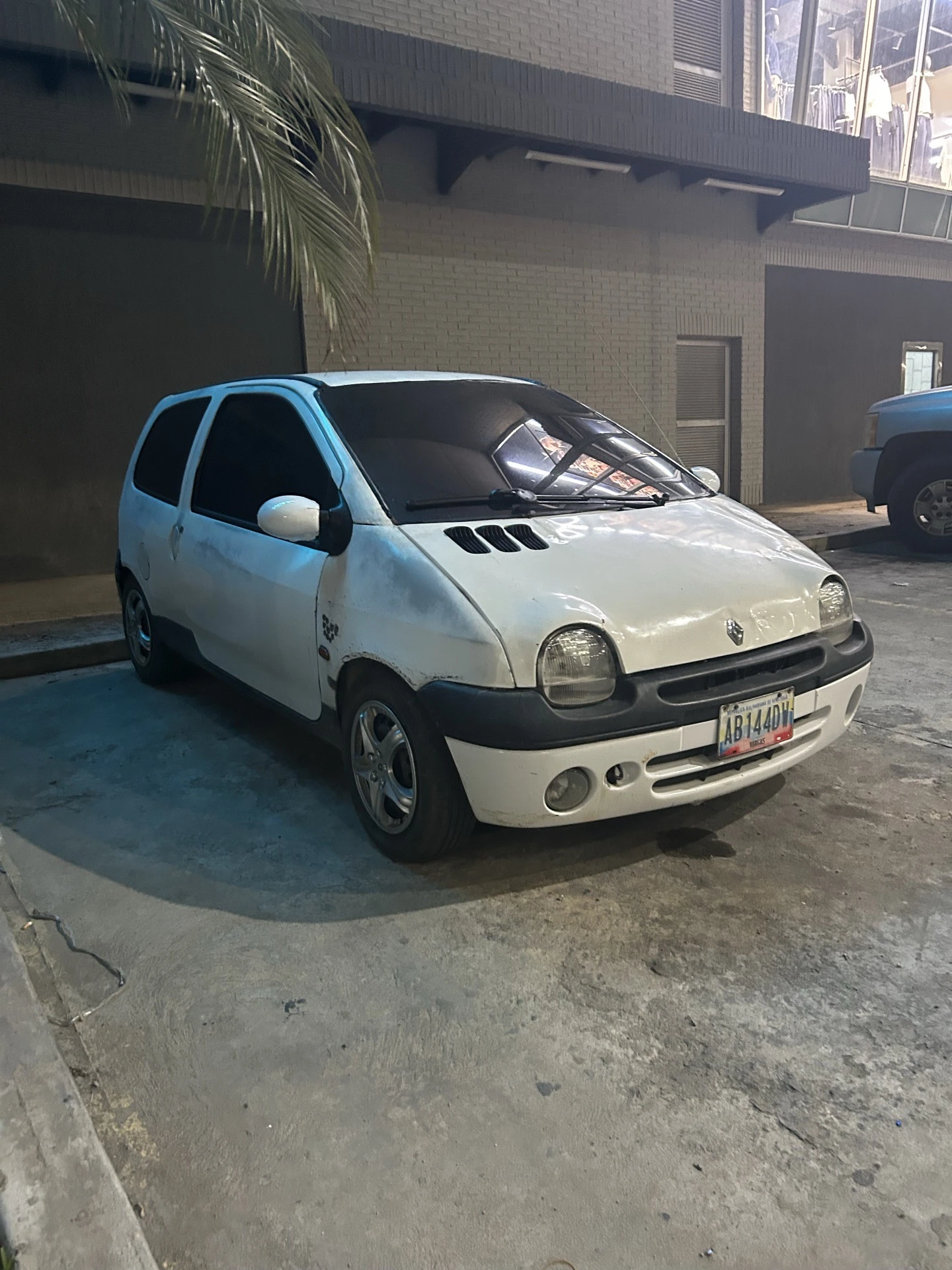 2000 Renault Twingo 8V — photo 12