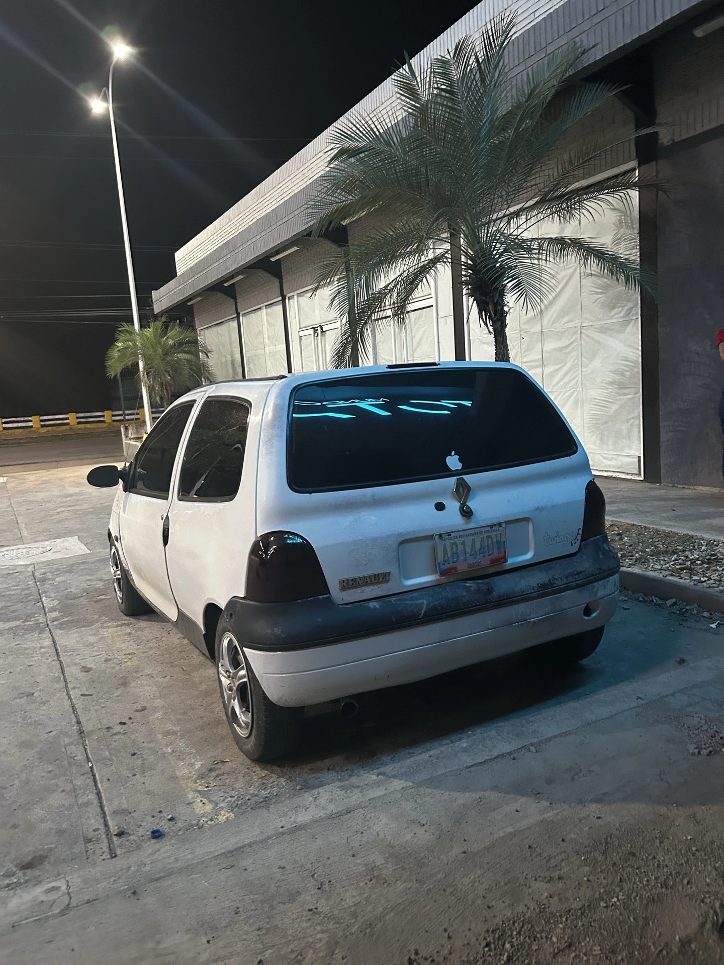 2000 Renault Twingo 8V — photo 14